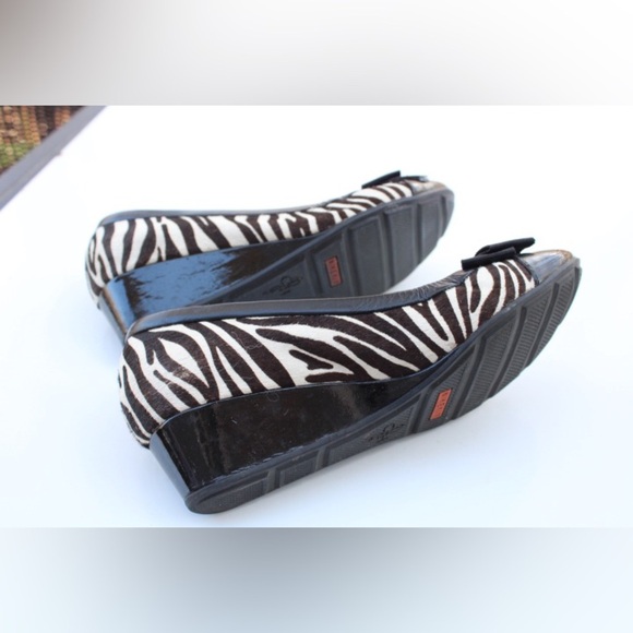 Cole Haan low wedges - Picture 7 of 10